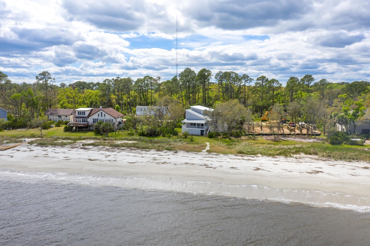 PRIVATE BEACH – Ocean Front on Coffin Point