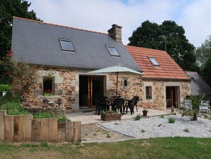 Plante, Bâtiment, Fenêtre, Ciel, Nuage, Porte, Maison, Arbre, Lot Terre, Chalet