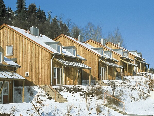 Zuhause, Haus, Eigentum, Schnee, Winter, Gebäude, Dach, Grundeigentum, Abstellgleis, Hütte