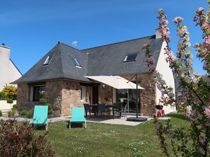 Ciel, Plante, Bâtiment, Fenêtre, Maison, Herbe, Chalet, Façade, Siding, Loisir