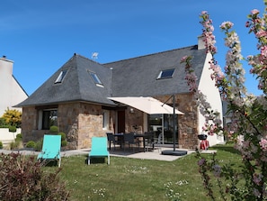 Ciel, Plante, Bâtiment, Fenêtre, Maison, Herbe, Chalet, Façade, Siding, Loisir