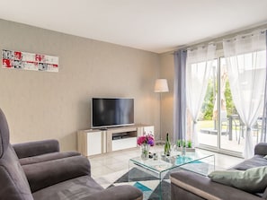 Propriété, Meubles, Canapé, Confort, Salon, Design Intérieur, Ombre, Sol, Bois