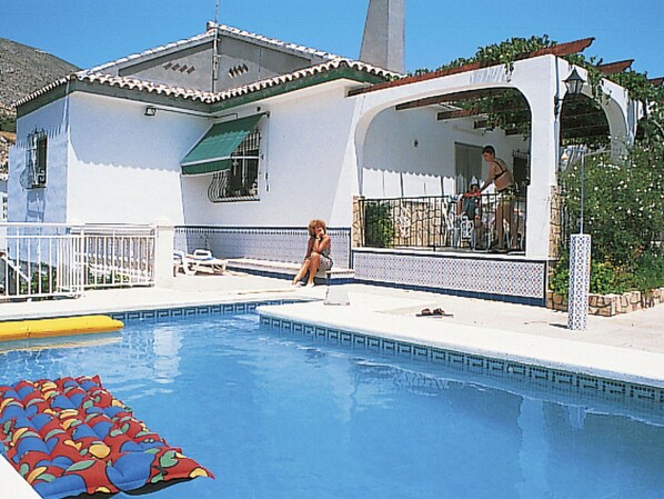Water, Property, Sky, Plant, Azure, Swimming Pool, Shade, Building, Window, Leisure