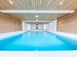 Water, Swimming Pool, Building, Azure, Rectangle, Floor, Leisure, Composite Material, Real Estate, Ceiling