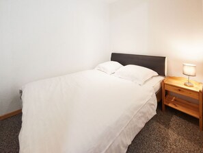 Furniture, Property, Comfort, Bed Frame, Wood, Pillow, Interior Design, Bed, Floor, Lamp
