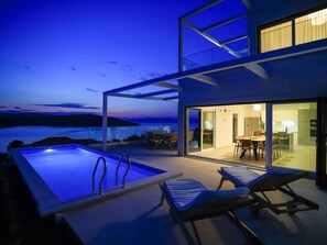 Blau, Haus, Eigentum, Die Architektur, Gebäude, Zuhause, Interior Design, Schwimmbad, Himmel, Beleuchtung