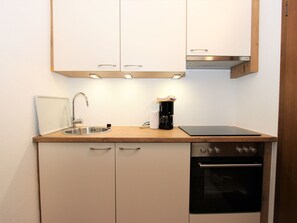 Pièce, Propriété, Meubles, Cabinetry, Cuisine, Comptoir, Design Intérieur, Évier, Maison, Principaux Appliance