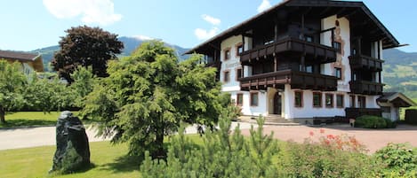 Propiedad, Casa, Casa, Inmuebles, Edificio, Árbol, Bienes Raíces, Área Rural, El Terreno Del Lote, Cabaña