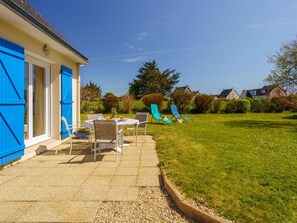 Sky, Plant, Window, Building, Land Lot, Tree, Chair, Outdoor Furniture, Shade, Leisure