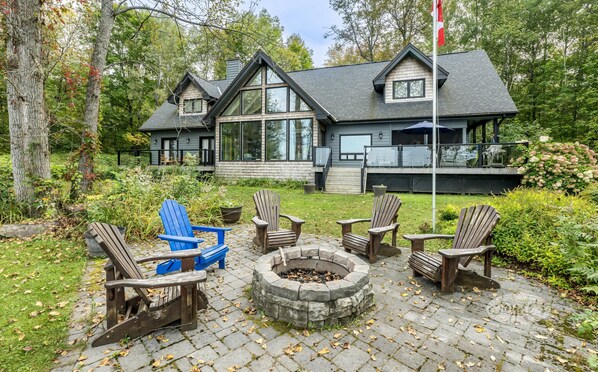 Deerview - Lake Side
