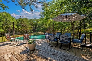 Serene setting overlooking little pond!