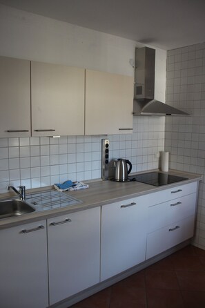 Modern eingerichtete Ferienwohnung (90 qm) für bis zu 4 Erwachsene und 2 Kinder