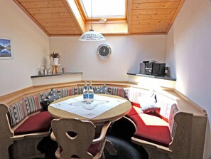 Ferienwohnung Watzmann 2-4 Personen 76 qm, Dusche/WC, Balkon, TV, 2 Schlafzimmer-Thomanhof-Ramsau