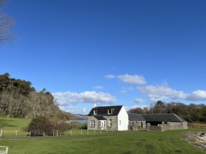 Blue blue skies 