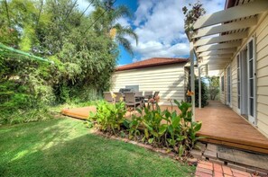 Rear deck and entertaining