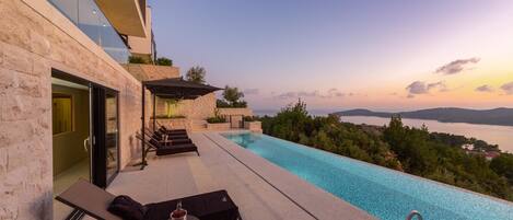 Heavenly Dubrovnik Villa | 5 Bedrooms | Villa Orasac Waterfront 1 | Magnificent Sea Views & Private Infinity Pool | Orasac
