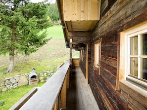 Pflanze, Fenster, Gebäude, Holz, Baum, Haus, Hütte, Abstellgleis, Eisenbahn, Gras
