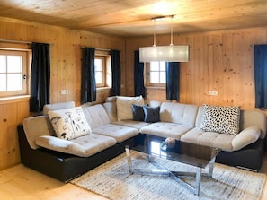 Möbel, Eigentum, Couch, Interior Design, Holz, Fenster, Tabelle, Fussboden, Flooring, Wohnzimmer