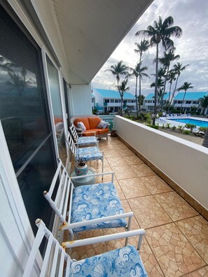 Relax on the lanai with your morning  a peaceful yoga session.  Just unwind.