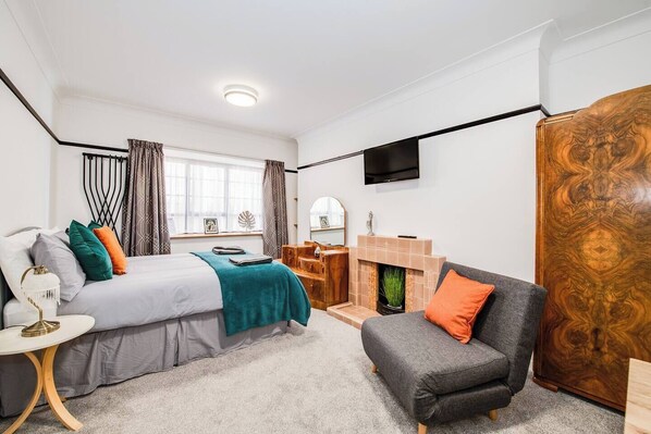 Louise said: "This place is not just super pretty it's also really cosy. Everything was super clean."
