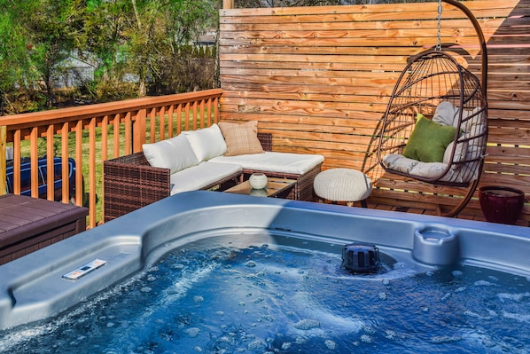Bain à remous extérieur