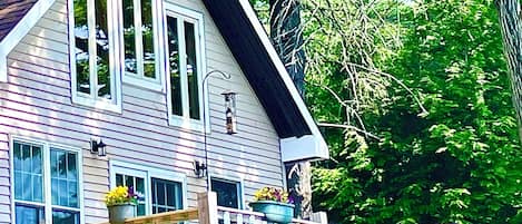 Custom glass balusters on the deck for an unfiltered, beautiful water view. 