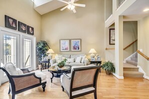 Upper Level 1,Living Area,