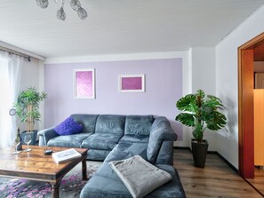 Propriété, Canapé, Plante, Meubles, Vert, Bleu Azur, Violet, Plante D'Appartement, Pot De Fleur, Design Intérieur