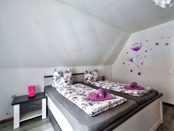 Furniture, Building, Purple, Comfort, Interior Design, Flooring, Floor, Style, Violet