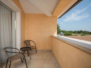 Eigentum, Zimmer, Gebäude, Grundeigentum, Haus, Die Architektur, Fussboden, Wand, Interior Design, Balkon