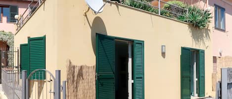 Propiedad, Casa, Edificio, Bienes Raíces, Casa, By, Fachada, Arquitectura, Barrio, Barrio Residencial