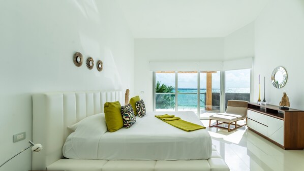 Furniture, Bedroom, Room, Indoors, Bed