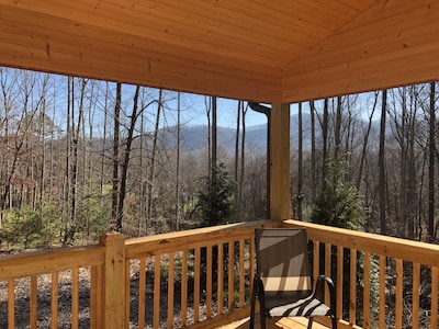 Mountain Views, Fire Pit, Minutes From Downtown Asheville