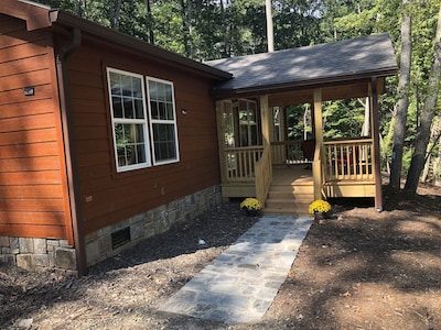 Mountain Views, Fire Pit, Minutes From Downtown Asheville