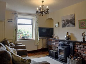 Living room | Carter&rsquo;s Rest - Llwyn Ffynnon, Y Ff&ocirc;r, near Pwllheli