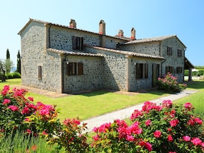 Propiedad, Casa, Edificio, Cabaña, Casa, Casa De Campo, Bienes Raíces, Área Rural, Villa, Flor