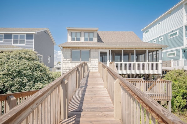 Exterior - Oceanfront / Walkway