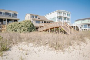 Exterior - Oceanfront / Beach Access