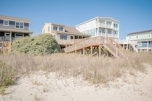 Exterior - Oceanfront / Beach Access