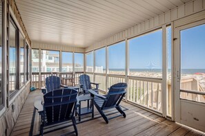 Screened Porch / View