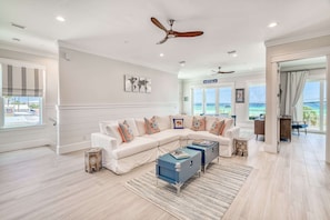 2nd Floor Living Room