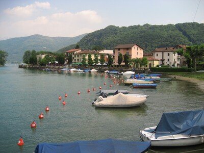 Haus am See mit  Bootsanleger und Motorboot (seperate Miete)