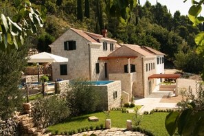 Villa Kameni Dvori