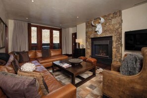 2 Bedroom Den Residence - Solaris Residences Vail