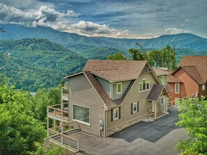 Last cabin on private Rd.
"Overlooking Heaven" on left
"This is Heaven" on right