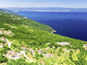 Natürliche Landschaft, Vegetation, Wasservorräte, Vogelperspektive, Berg, Luftaufnahmen, Naturschutzgebiet, Himmel, Wasser, Bergstation