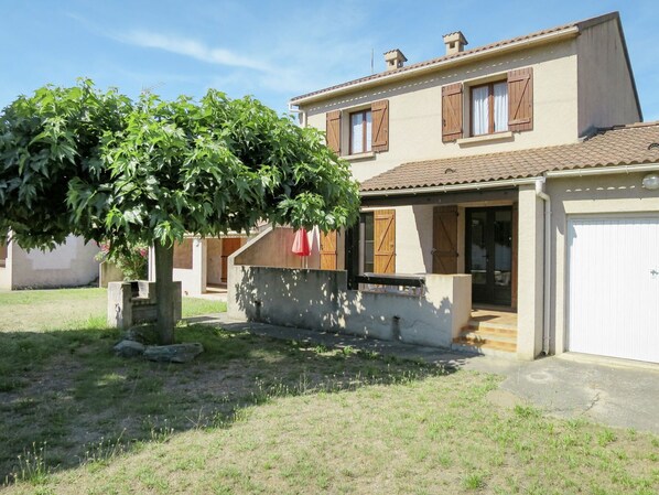 Propriété, Maison, Bâtiment, Domicile, Immobilier, Zone Résidentielle, Architecture, Chalet, Lot Terre, Cour