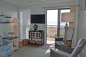 Watch TV or watch the waves!