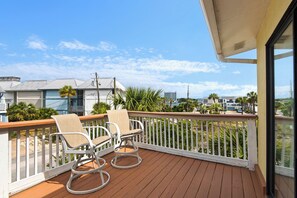 Beach Side- Harbor View