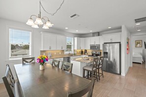 Enjoy your newly updated kitchen!